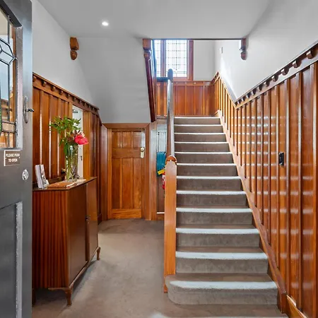 Homelea Bed And Breakfast-3
